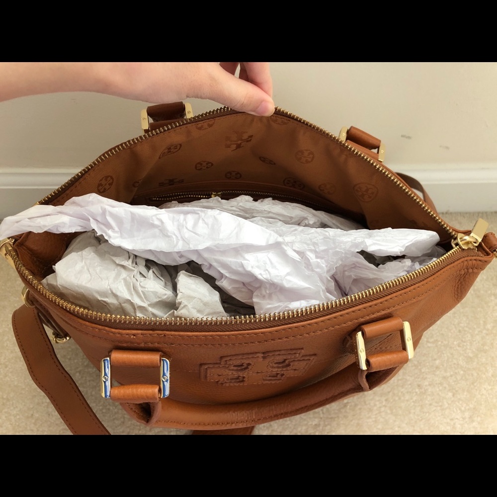LIKE NEW Tory Burch Stacked T Small Satchel - Picture 3 of 3